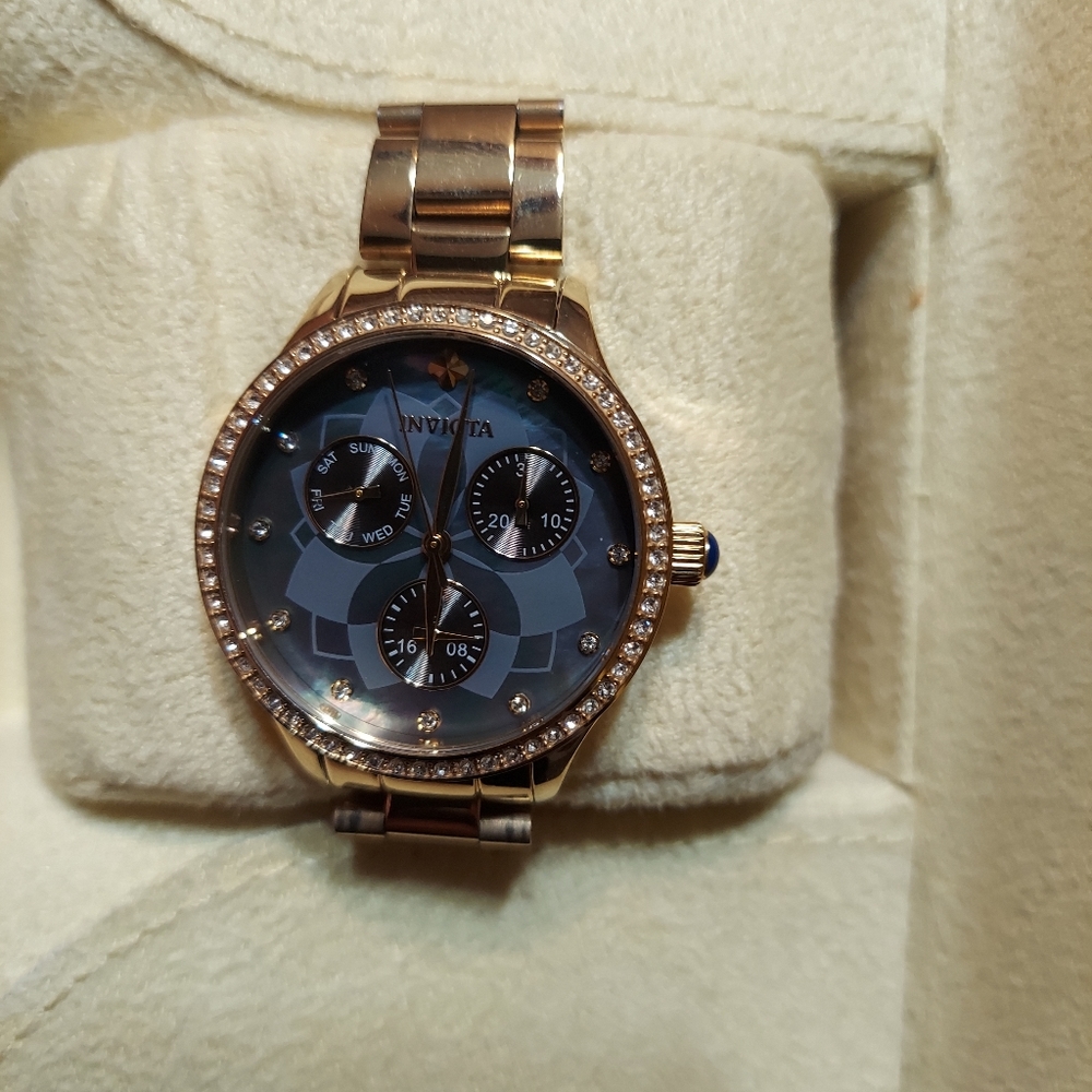 Womens watch